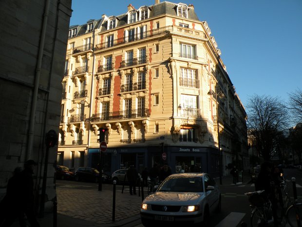  rue Saint-Jacques, immeuble baigné de soleil